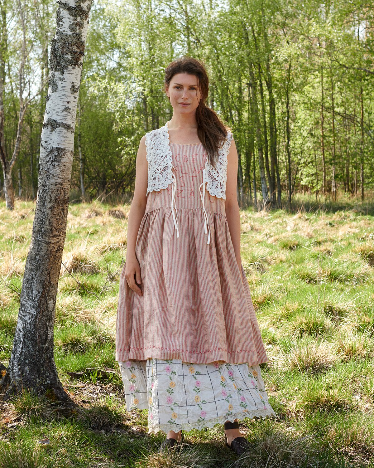https://www.ewaiwalla.se/pub_docs/files/Startsidan/Ewa-i-Walla-Chessy-linen-dress-Evelyn-skirt-Geraldine-vest..png
