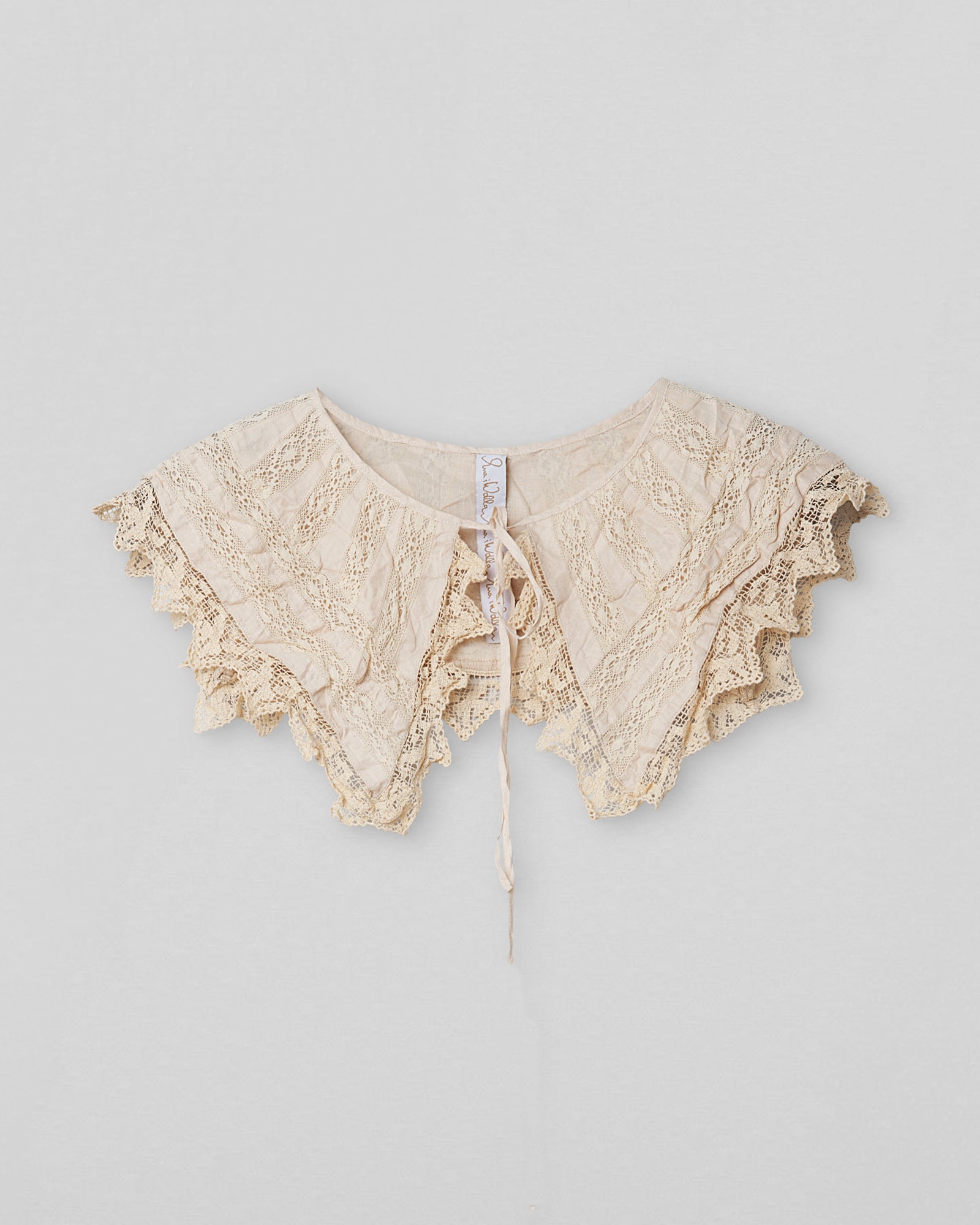 Ebla AW22